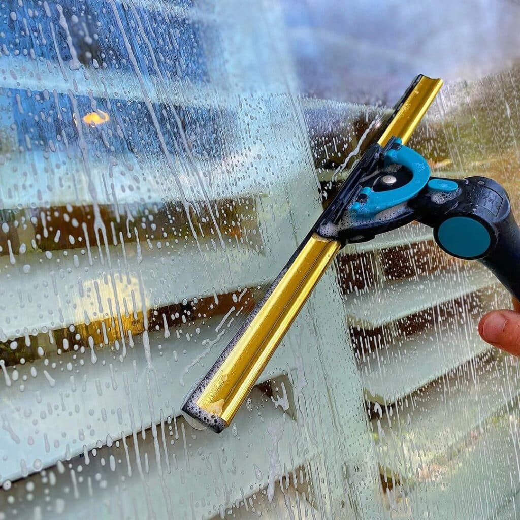 Commercial Window Washing