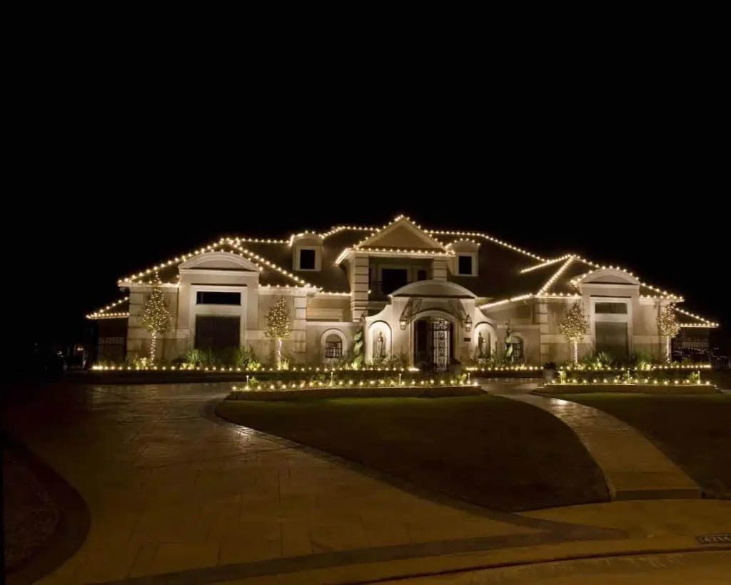 How To Choose A Professional Christmas Light Installer boise idaho lighting installation